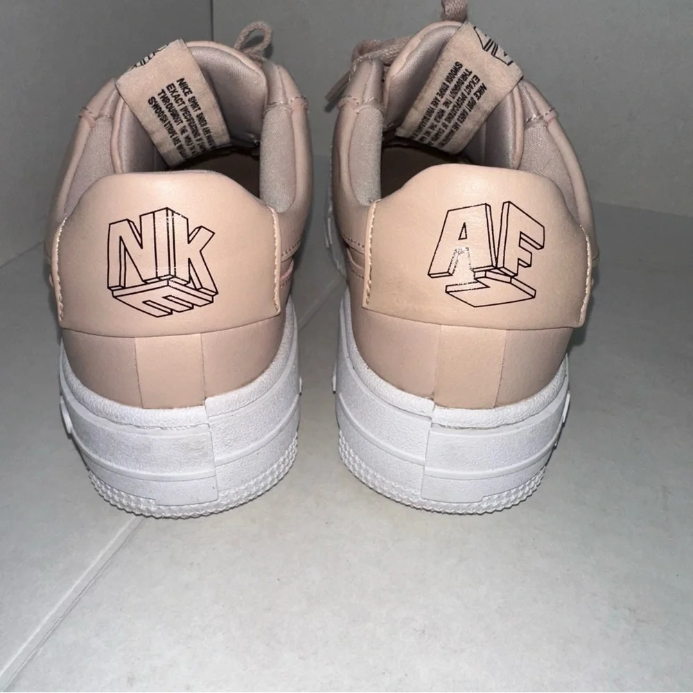 Nike Women's Air Force 1 Pixel “Particle Beige” Platform 5 size 5.5